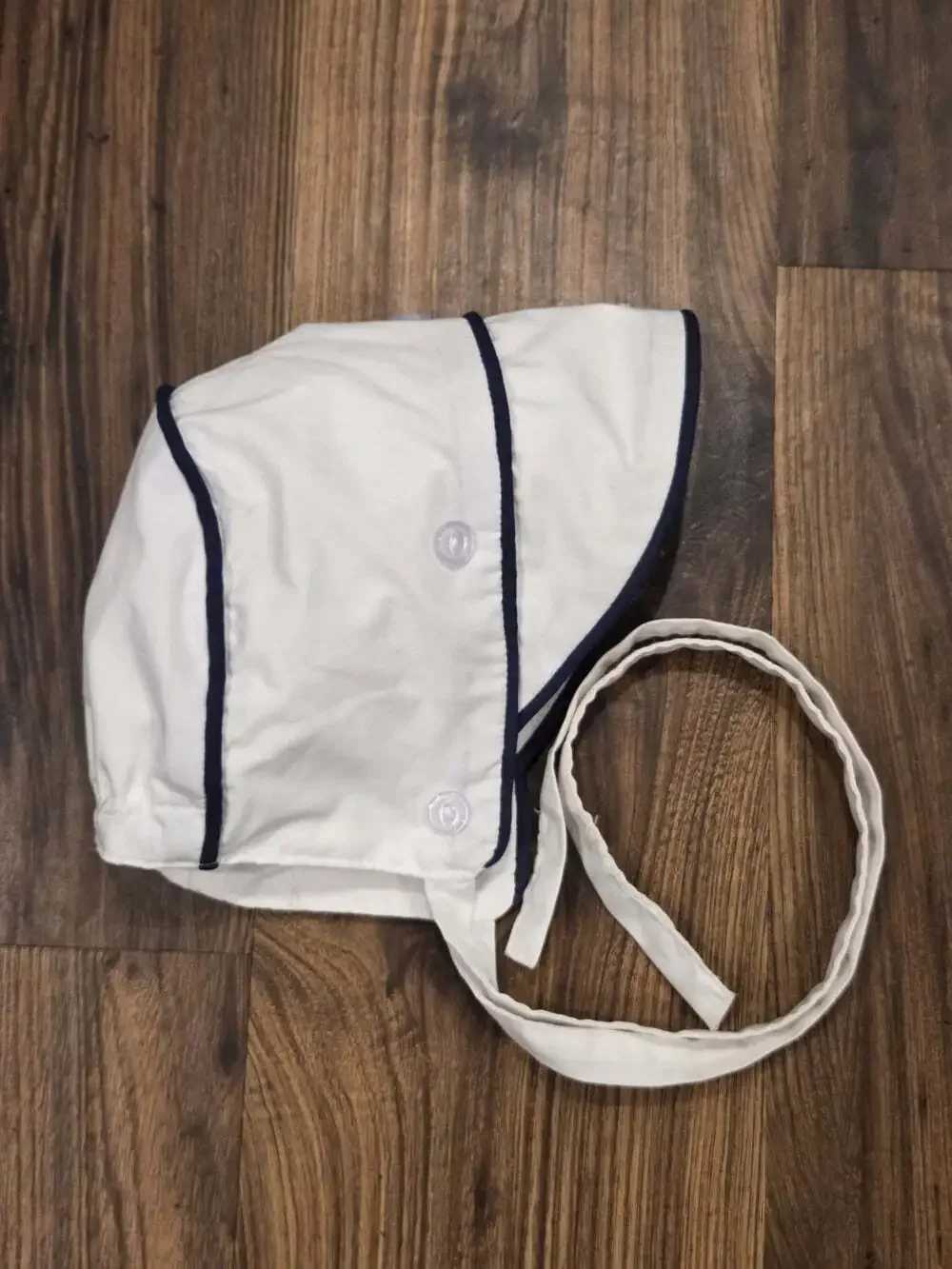 The Beaufort Bonnet Company TBBC Barringer Bonnet Baby Hat White Navy Sz S